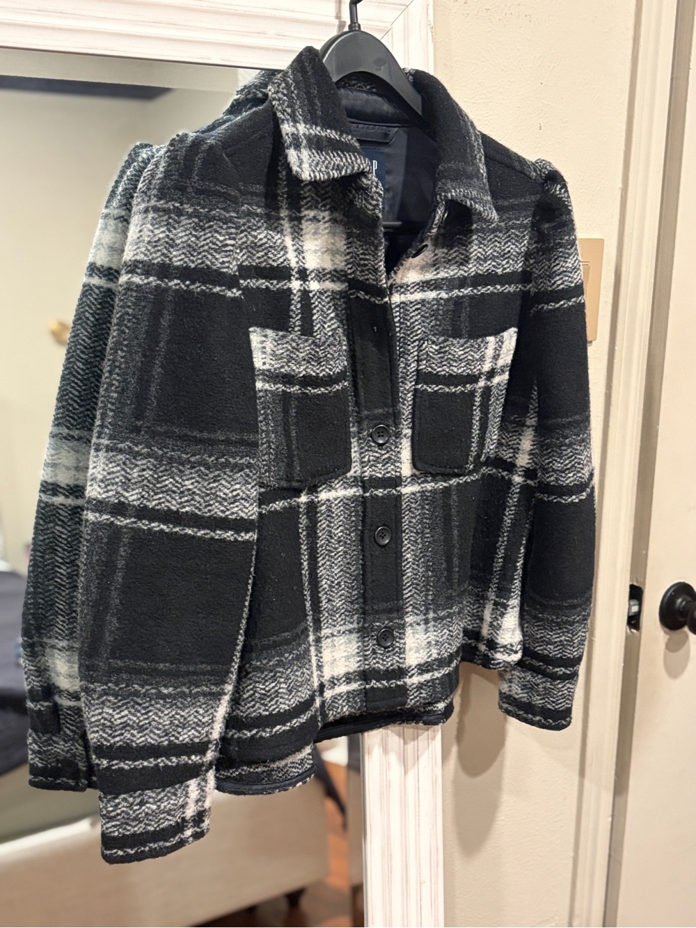 GAP Black & Gray Plaid Button-Front Shacket